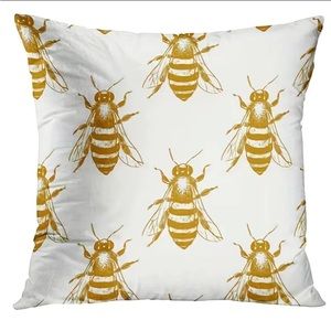 New! Bee Throw Pillow&Pillow Insert. 18”x18”